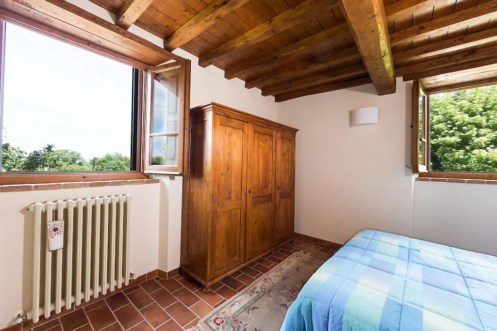 別荘 Casale Vacanze Il Granaio コルトーナ